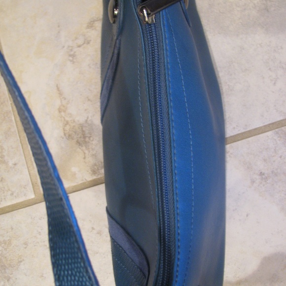 Vintage Y2K Crescent Underarm Shoulder Bag Purse Baguette Blue Small - Picture 10 of 11
